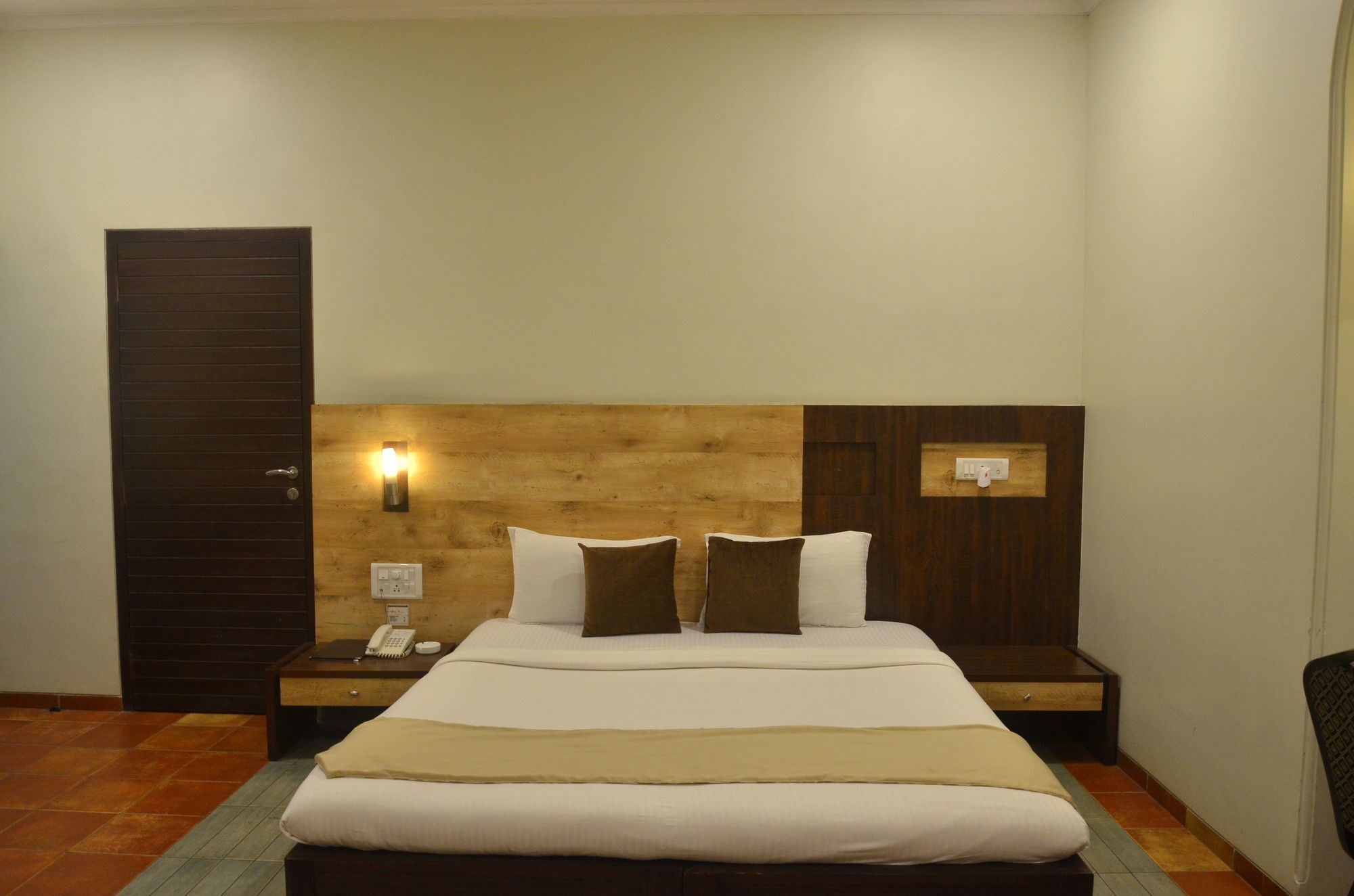 Zaras Resort Лонавла Екстер'єр фото
