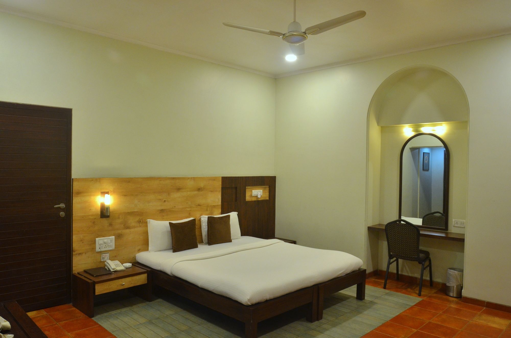 Zaras Resort Лонавла Екстер'єр фото